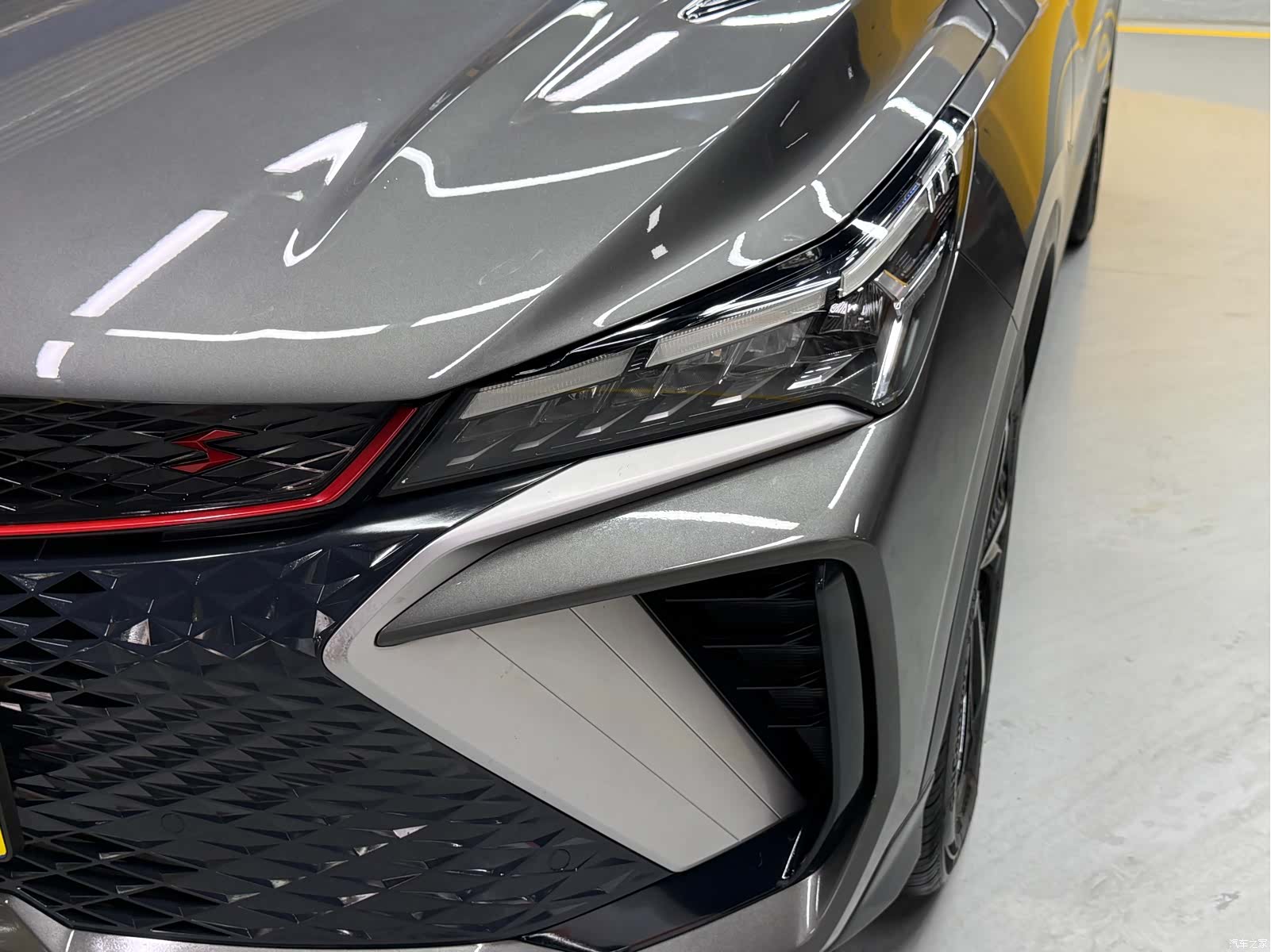 Geely Coolray, 2022 24
