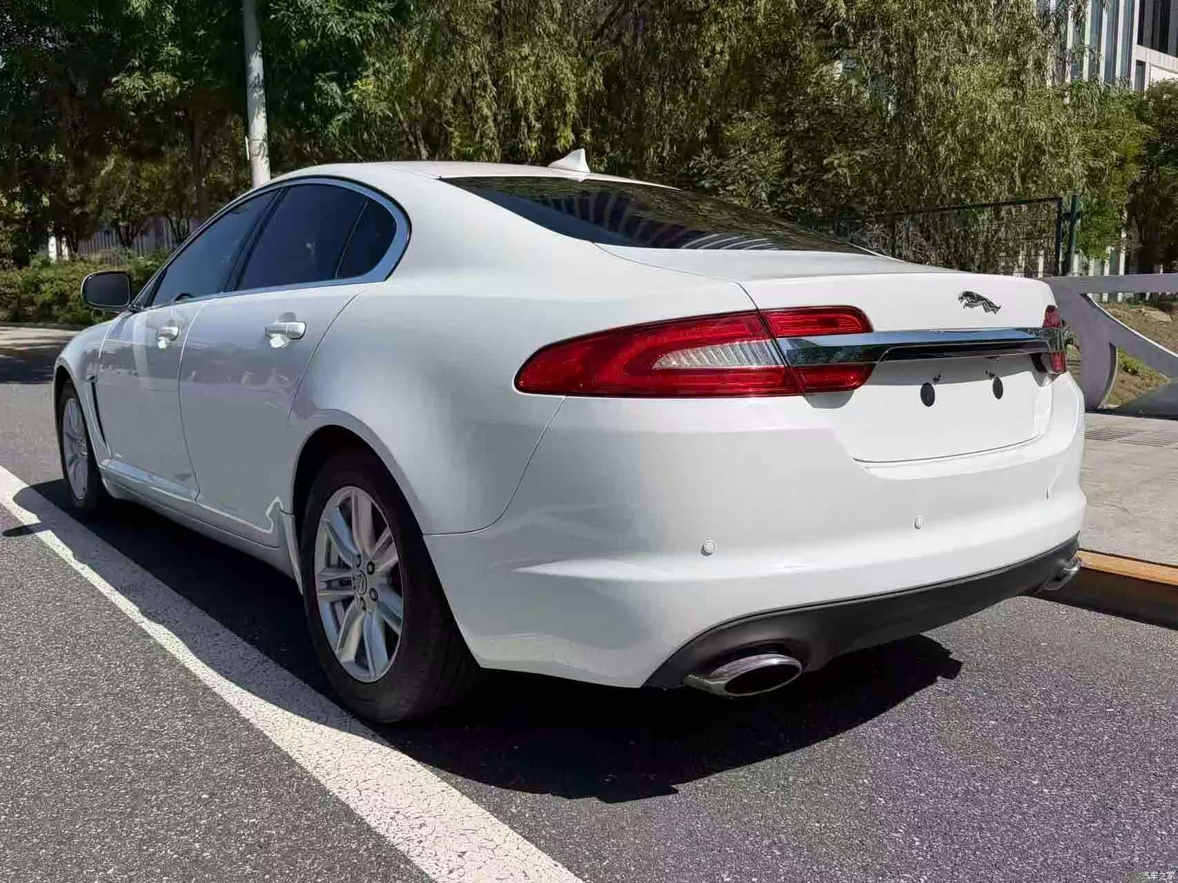 Jaguar XF, 2015 4
