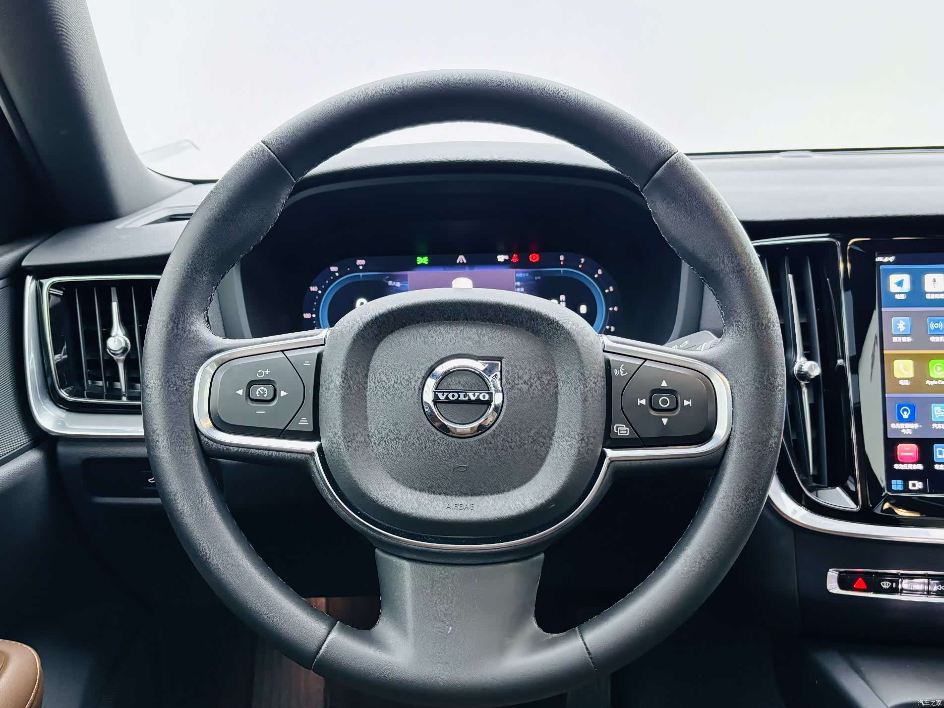 Volvo S60, 2022 14