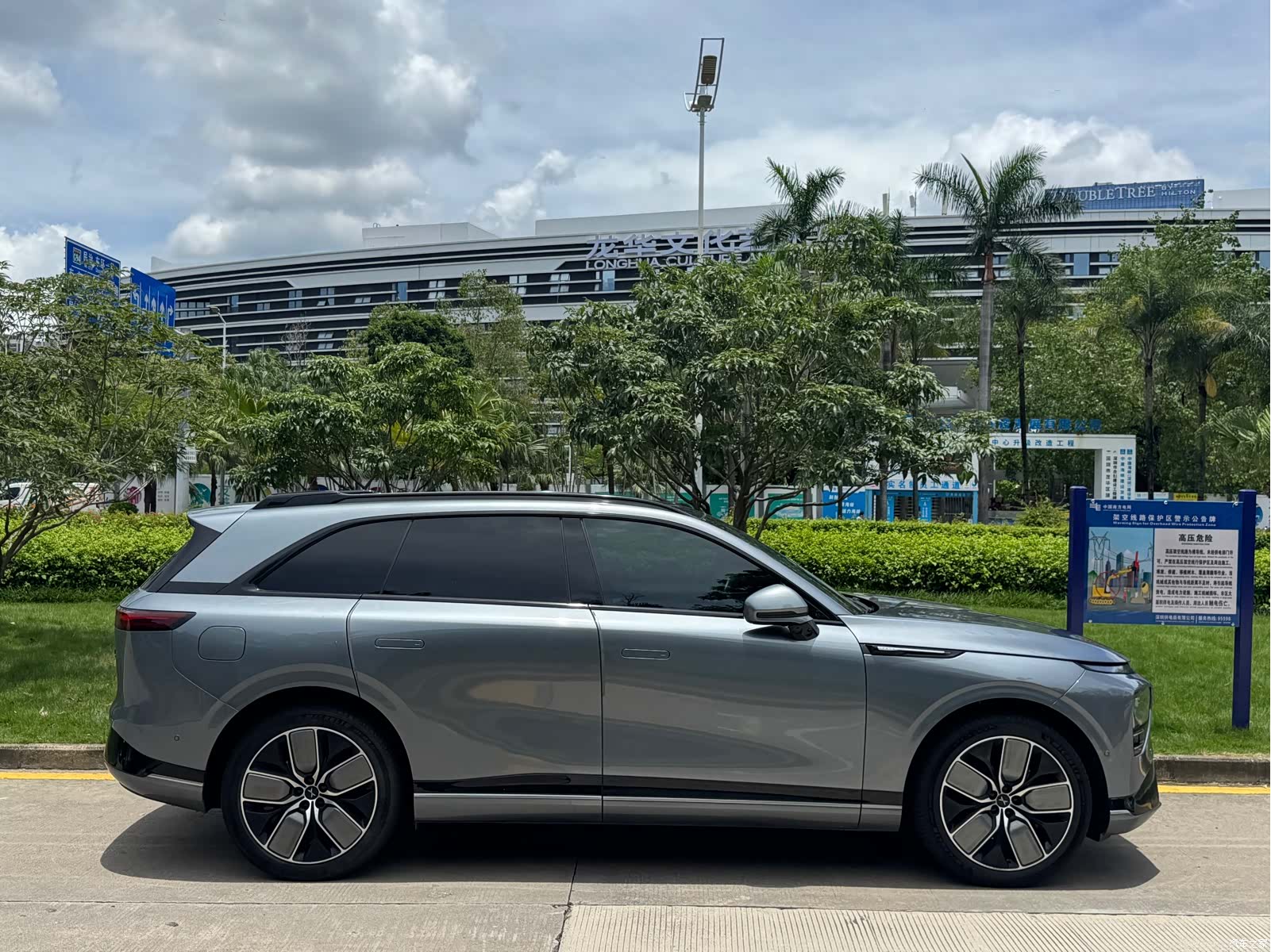 Xpeng G9, 2023 8