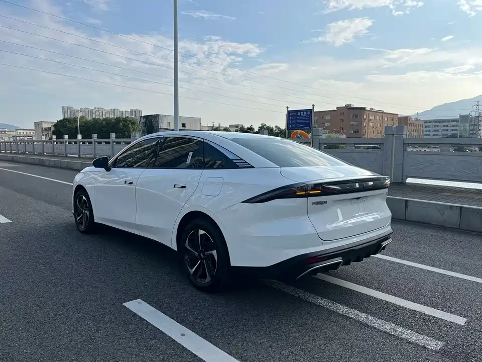 Geely Galaxy Galaxy L6