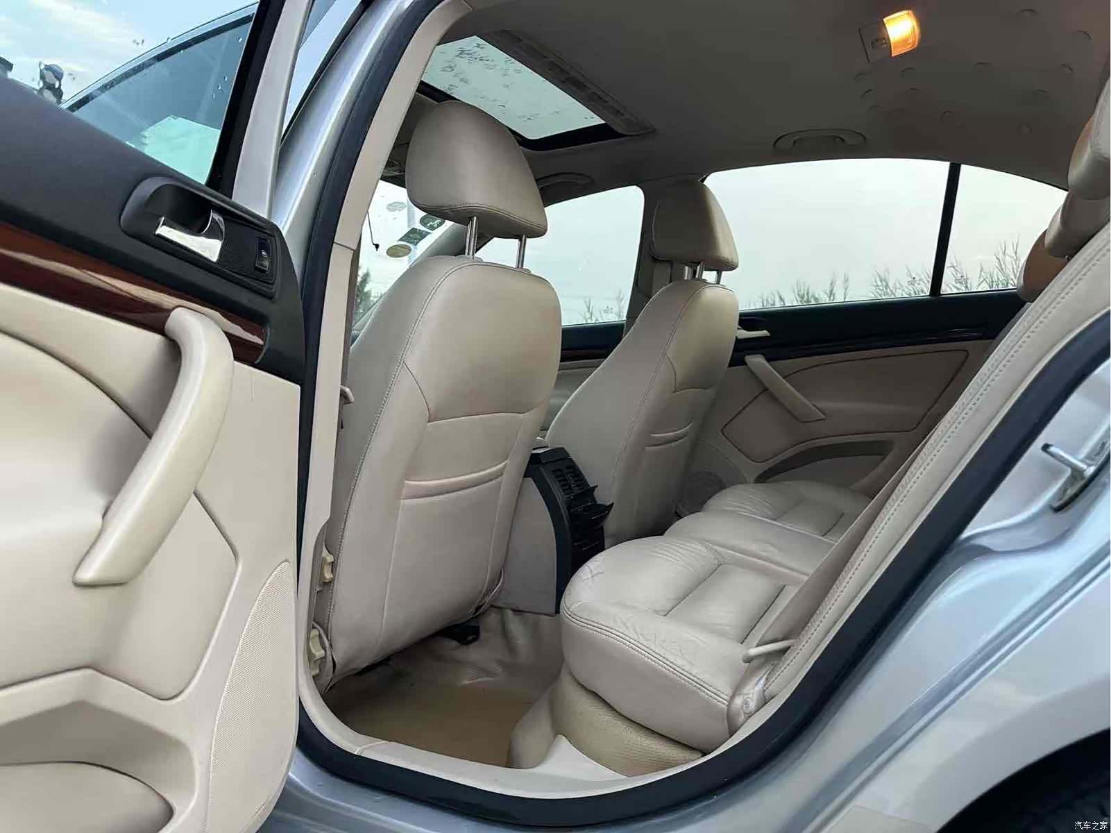 Skoda Octavia, 2011 все фото