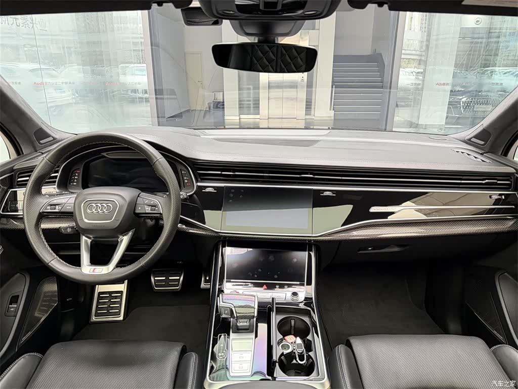 Audi Q7, 2024 6