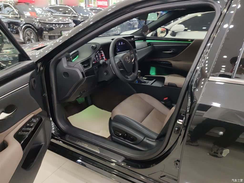 Lexus ES, 2024 16