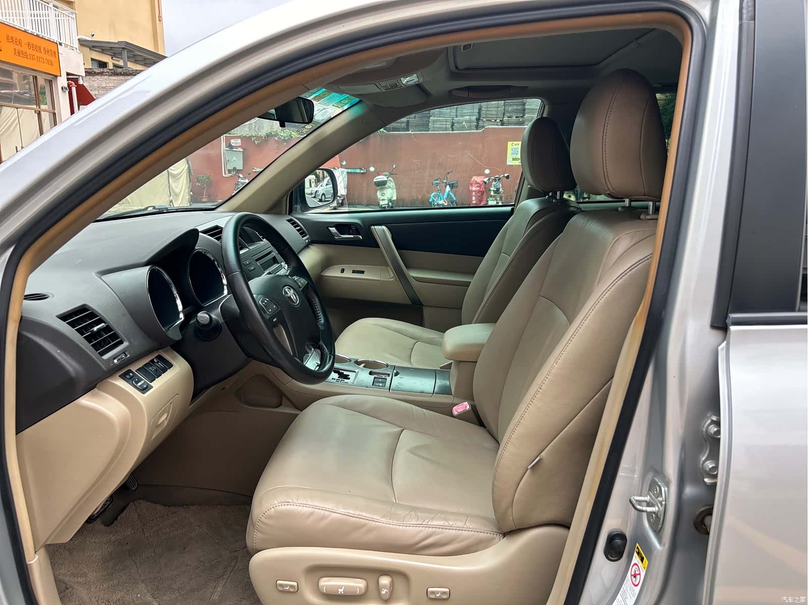 Toyota Highlander, 2010 11