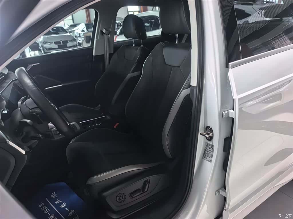 Audi Q3, 2019 8