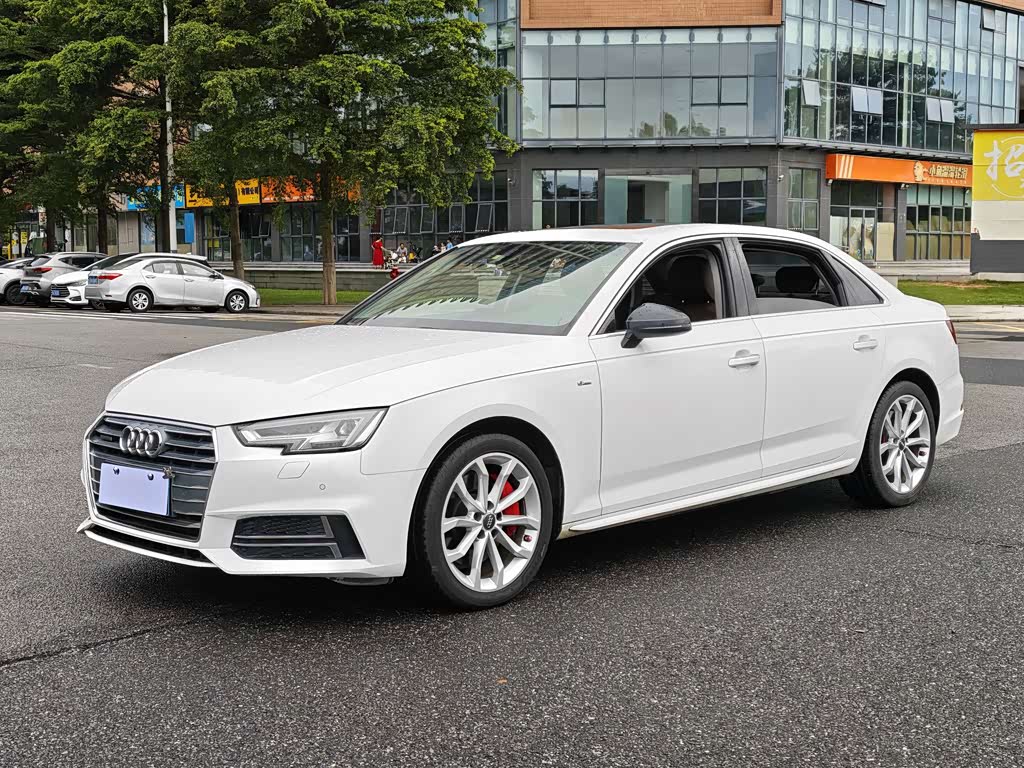 Audi A4L 2018 30 45 TFSI quattro Sport