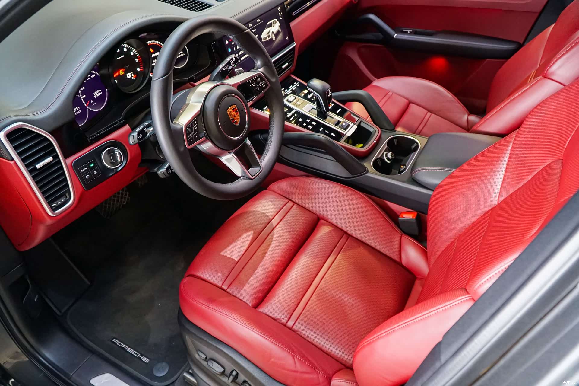 Porsche Cayenne, 2022 11