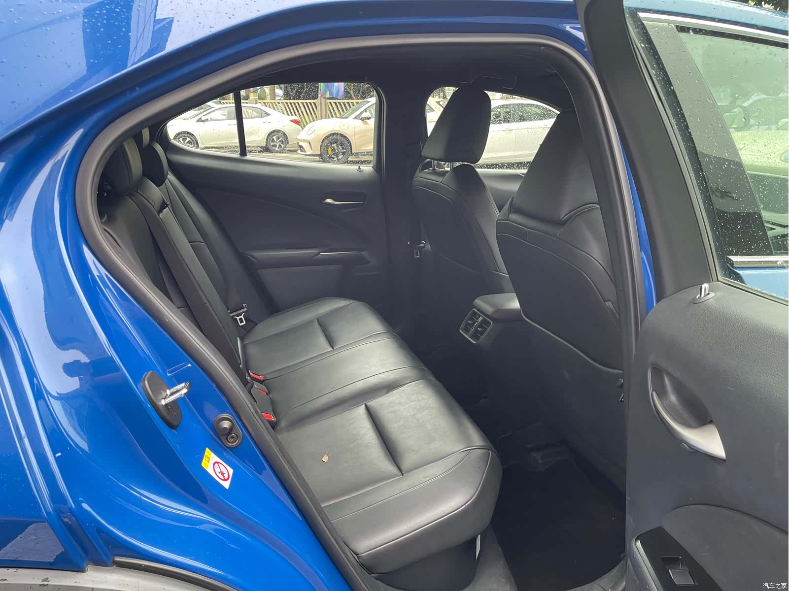 Lexus UX, 2019 12