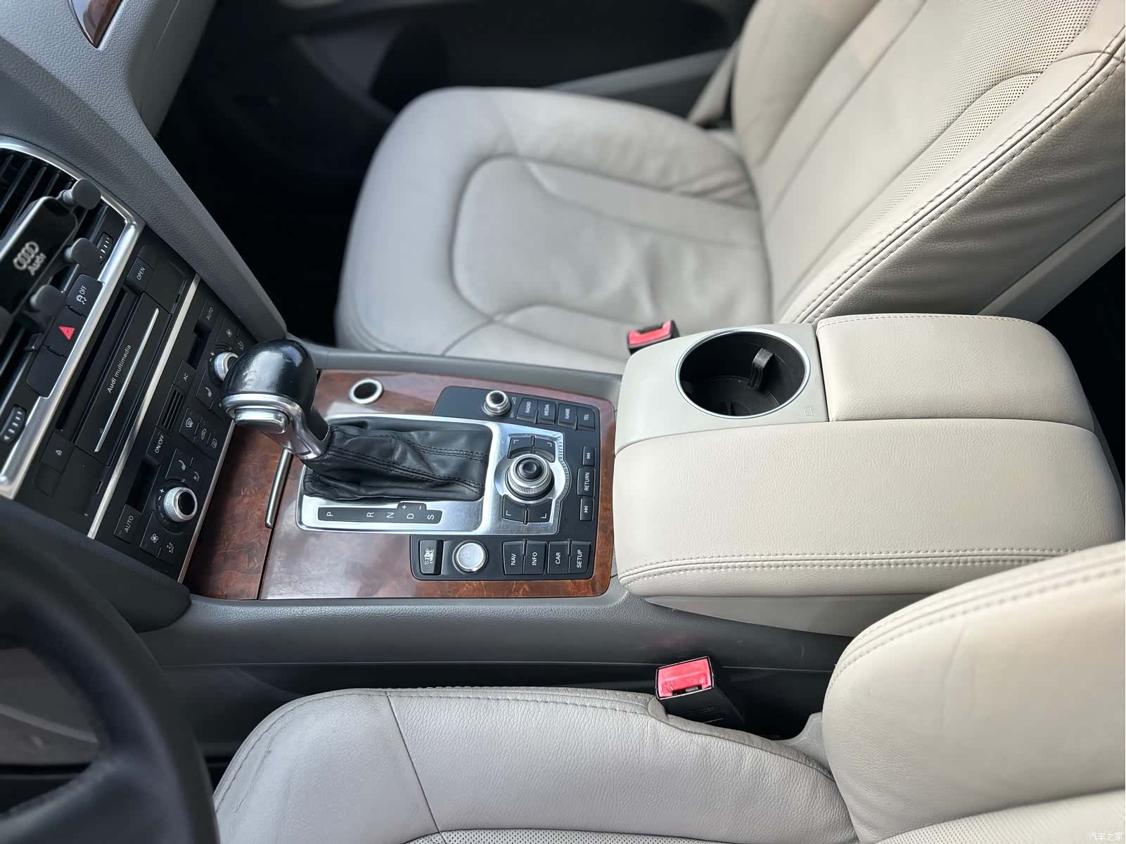 Audi Q7, 2011 13
