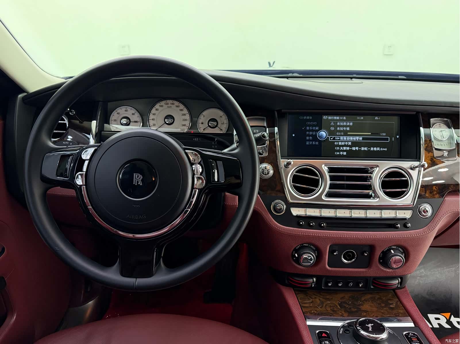 Rolls-Royce Ghost, 2011 14