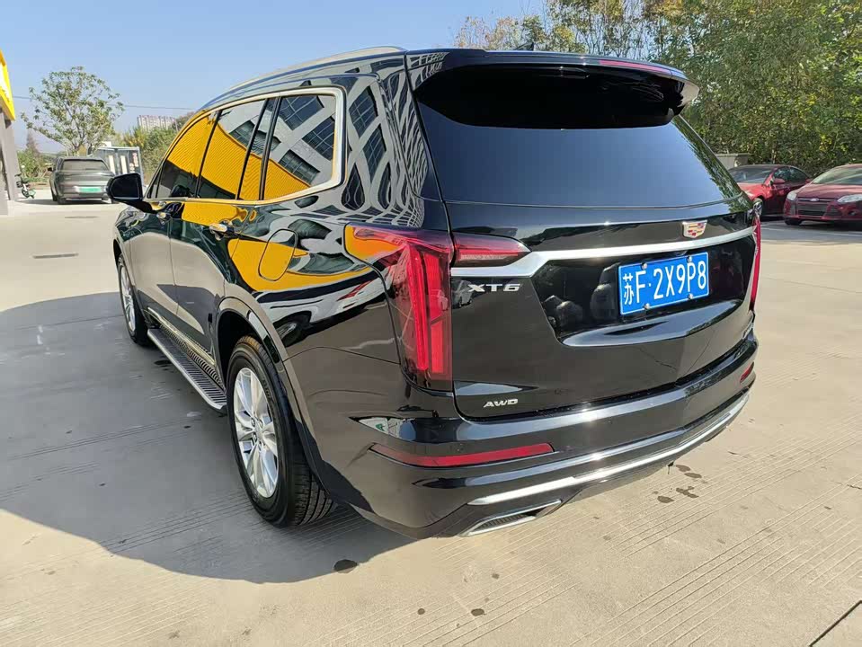 Cadillac XT6