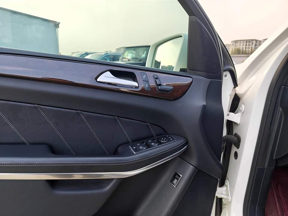 Mercedes-Benz GL grade