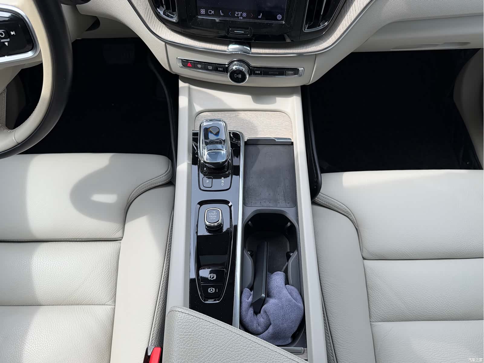 Volvo XC60, 2022 12