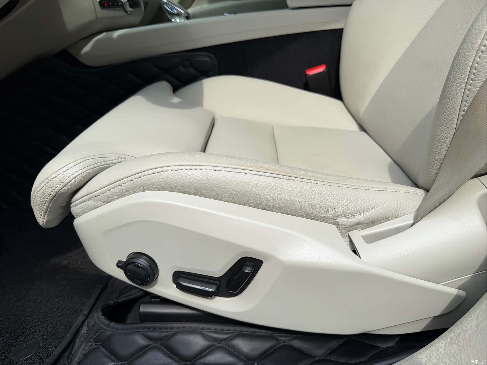 Volvo XC60, 2022 25