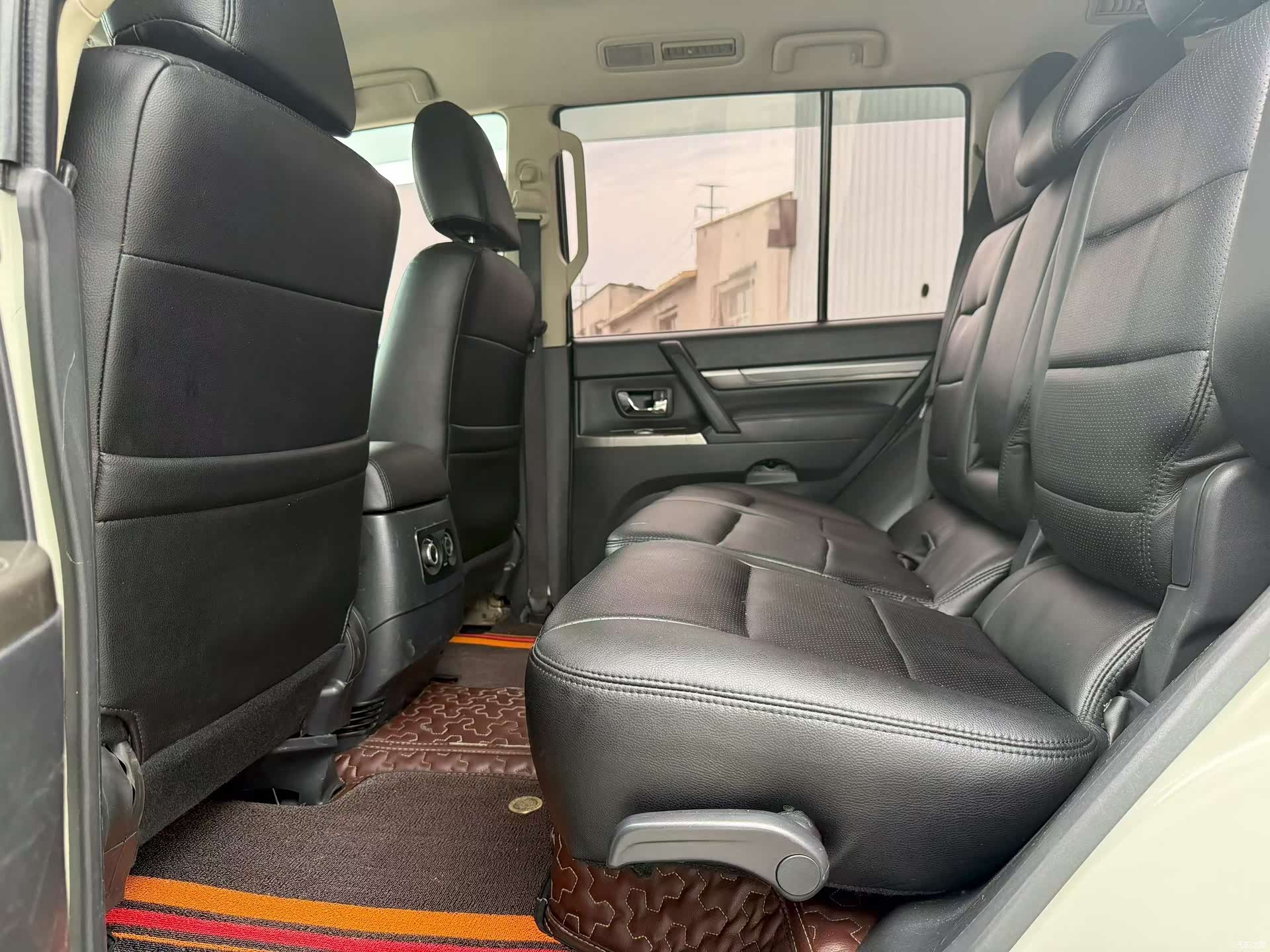Mitsubishi Pajero, 2020 6