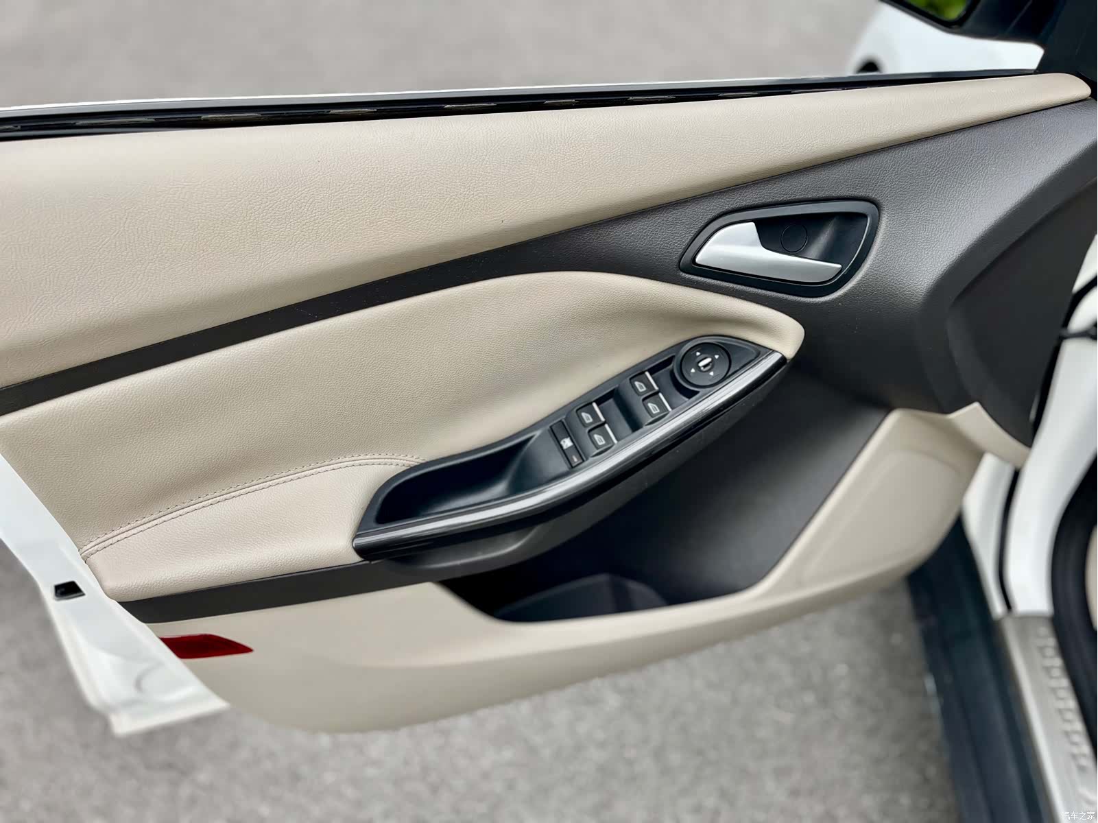 Ford Focus, 2014 24