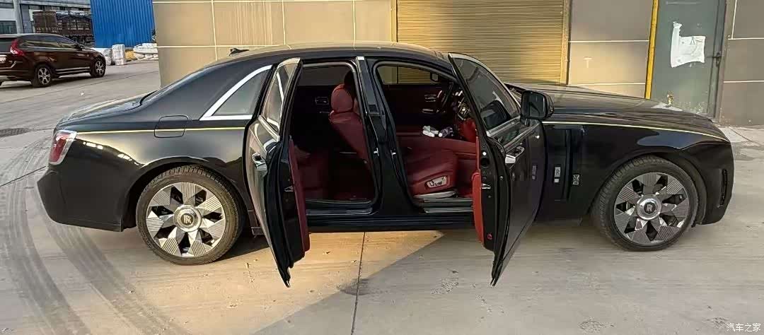 Rolls-Royce Ghost, 2010 3