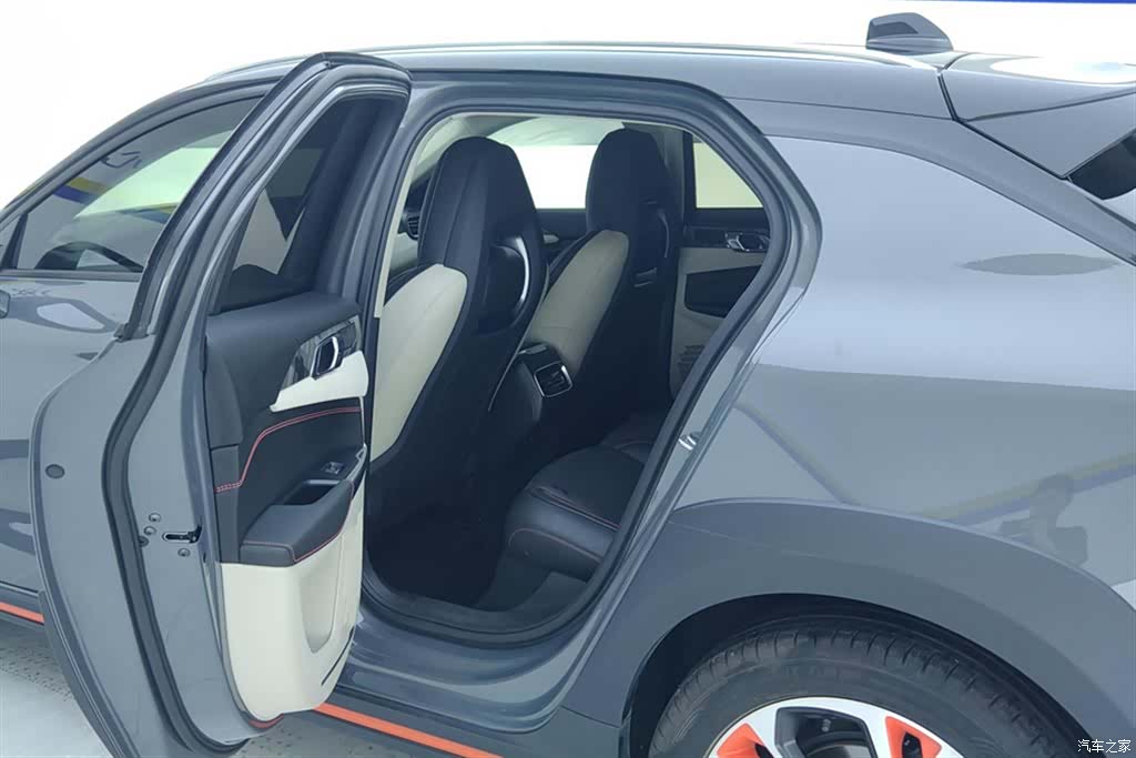Lynk & Co 01, 2019 11