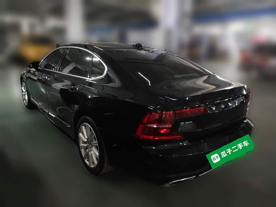 Volvo S90