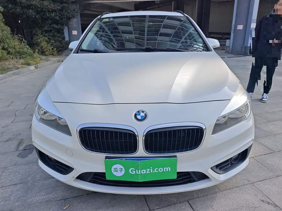 BMW 2 series station wagon