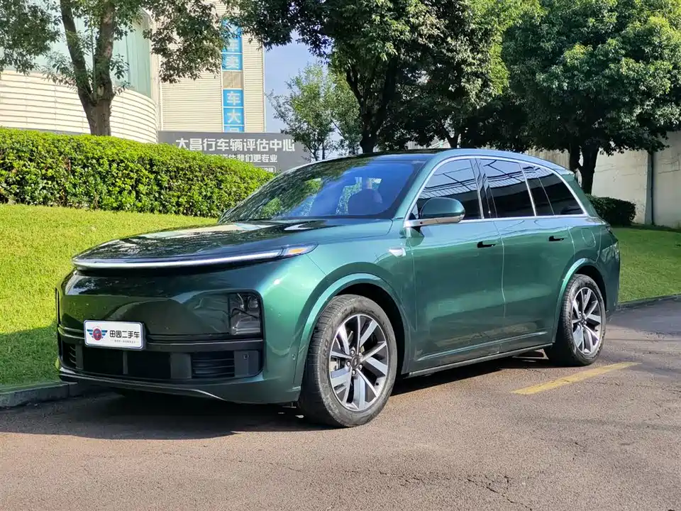 Li Auto Ideal L8