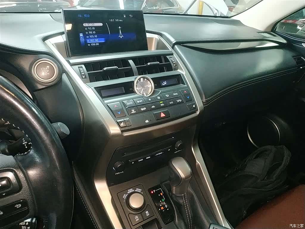 Lexus NX, 2016 9