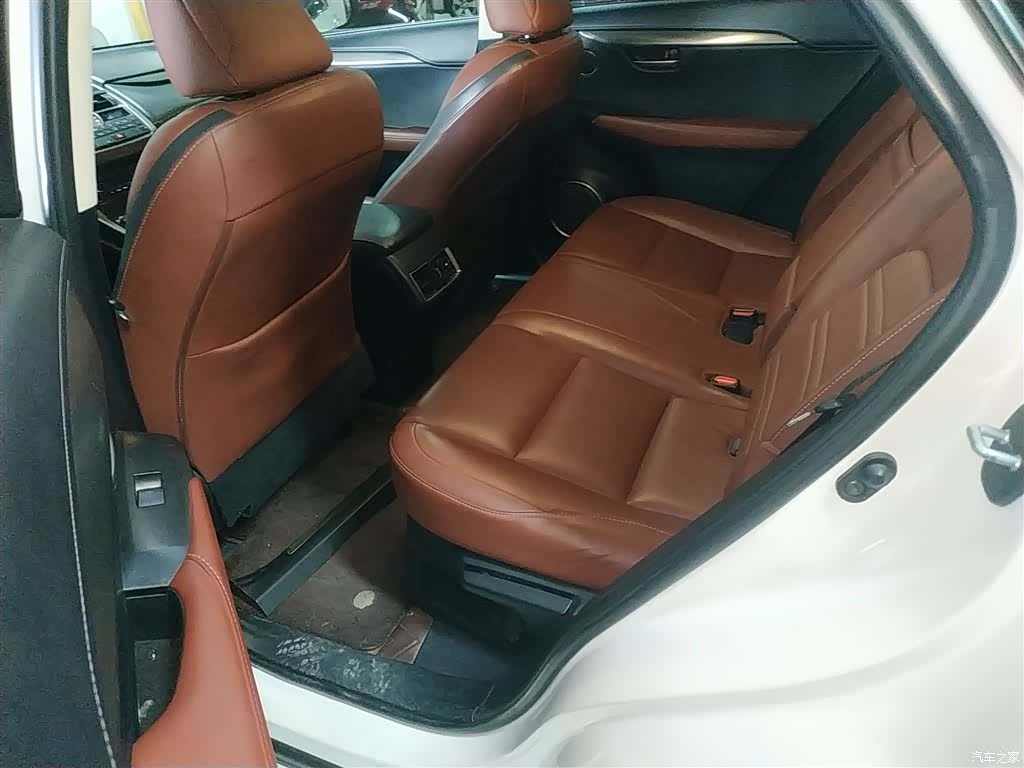 Lexus NX, 2016 13