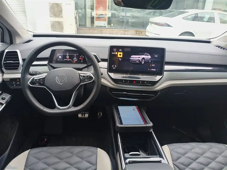 Volkswagen ID.6 CROZZ