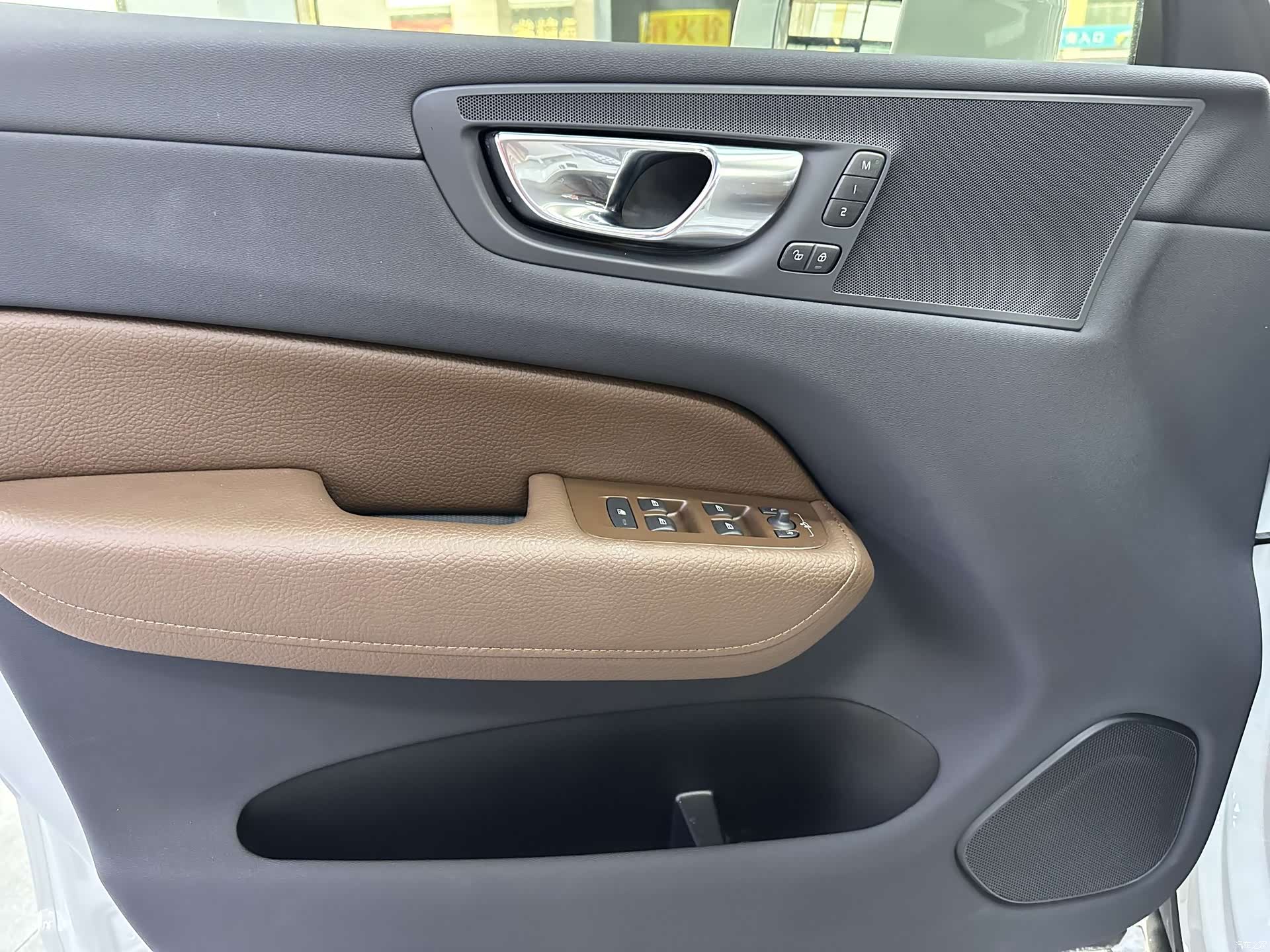 Volvo XC60, 2022 8
