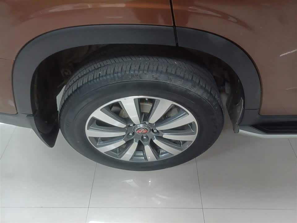 Roewe RX8