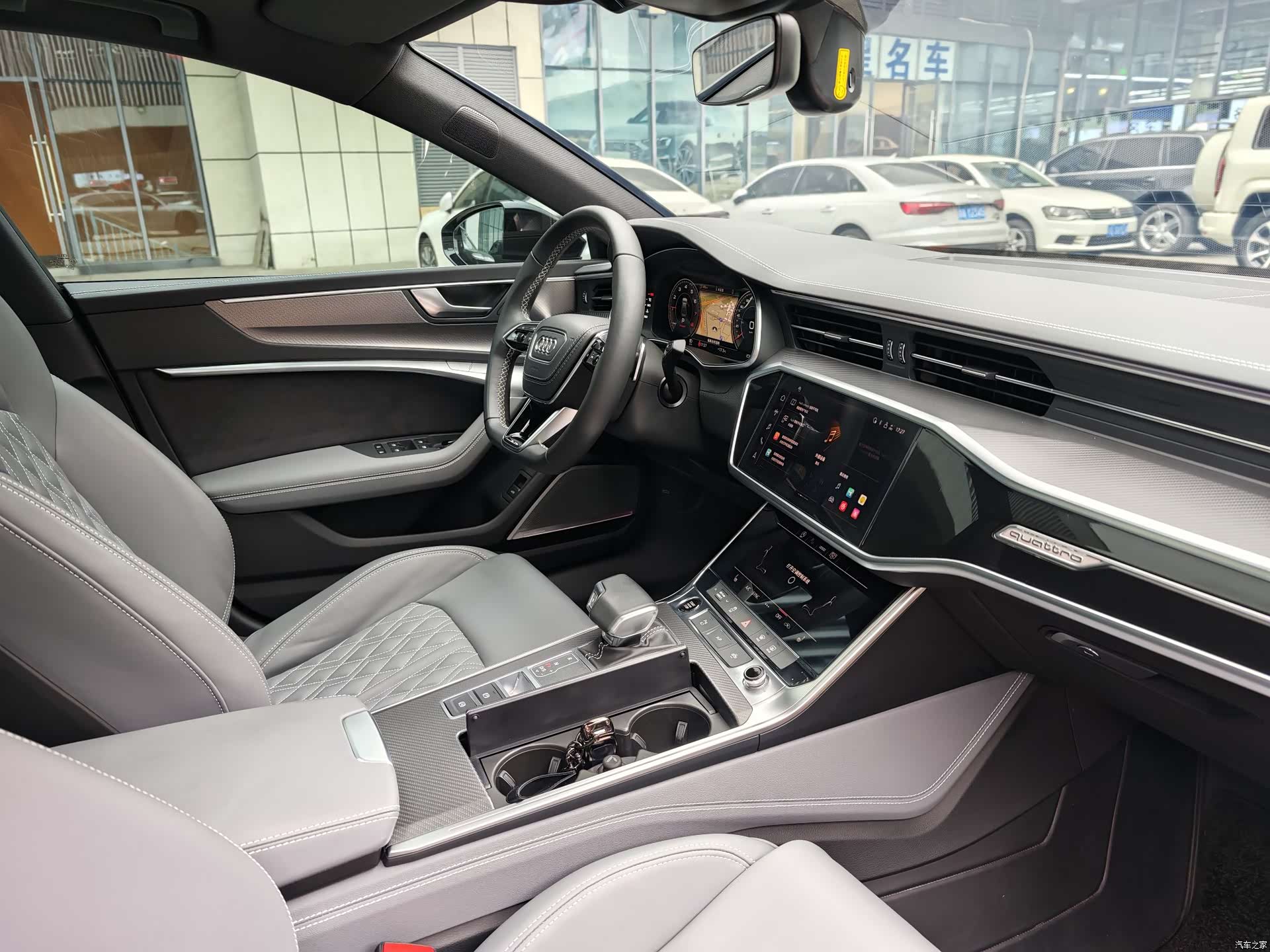 Audi A7L, 2024 22