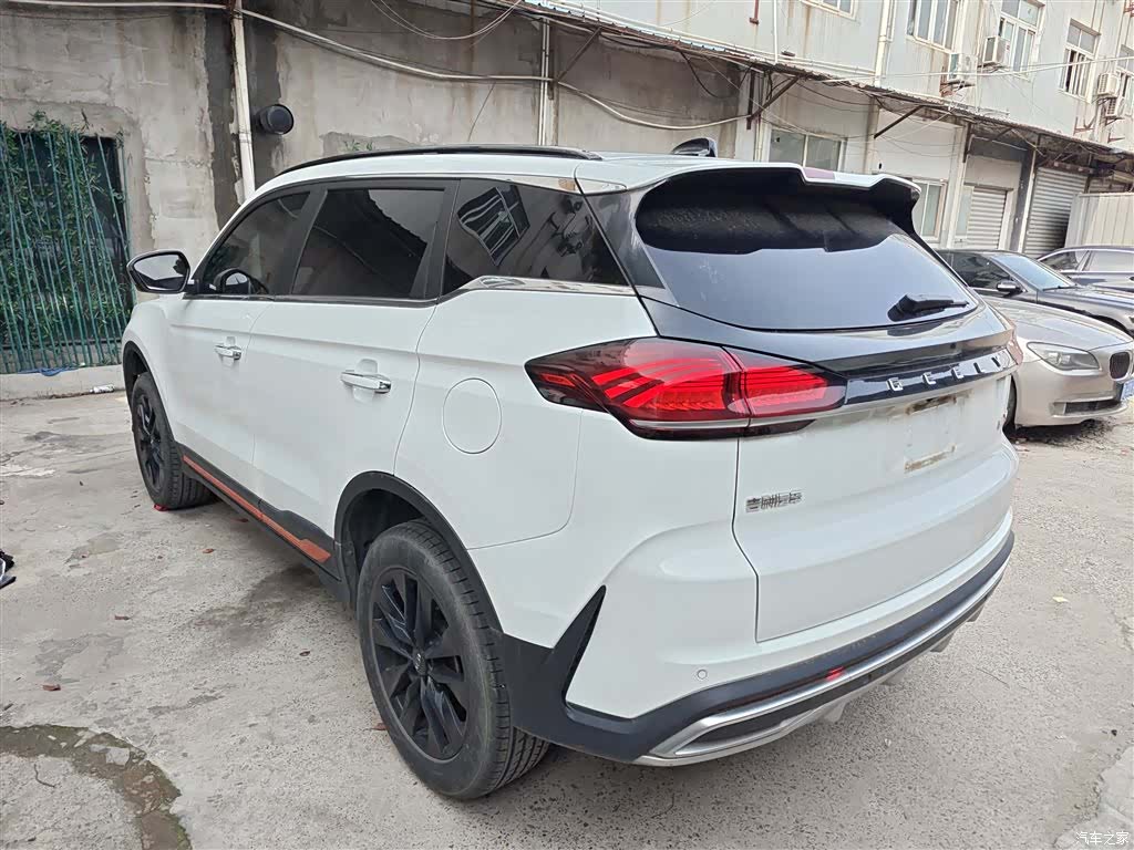 Geely Boyue, 2023 все фото