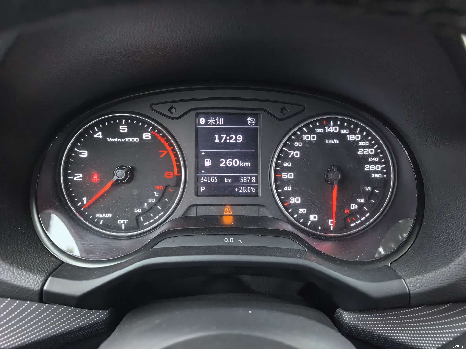 Audi Q2L, 2024 9
