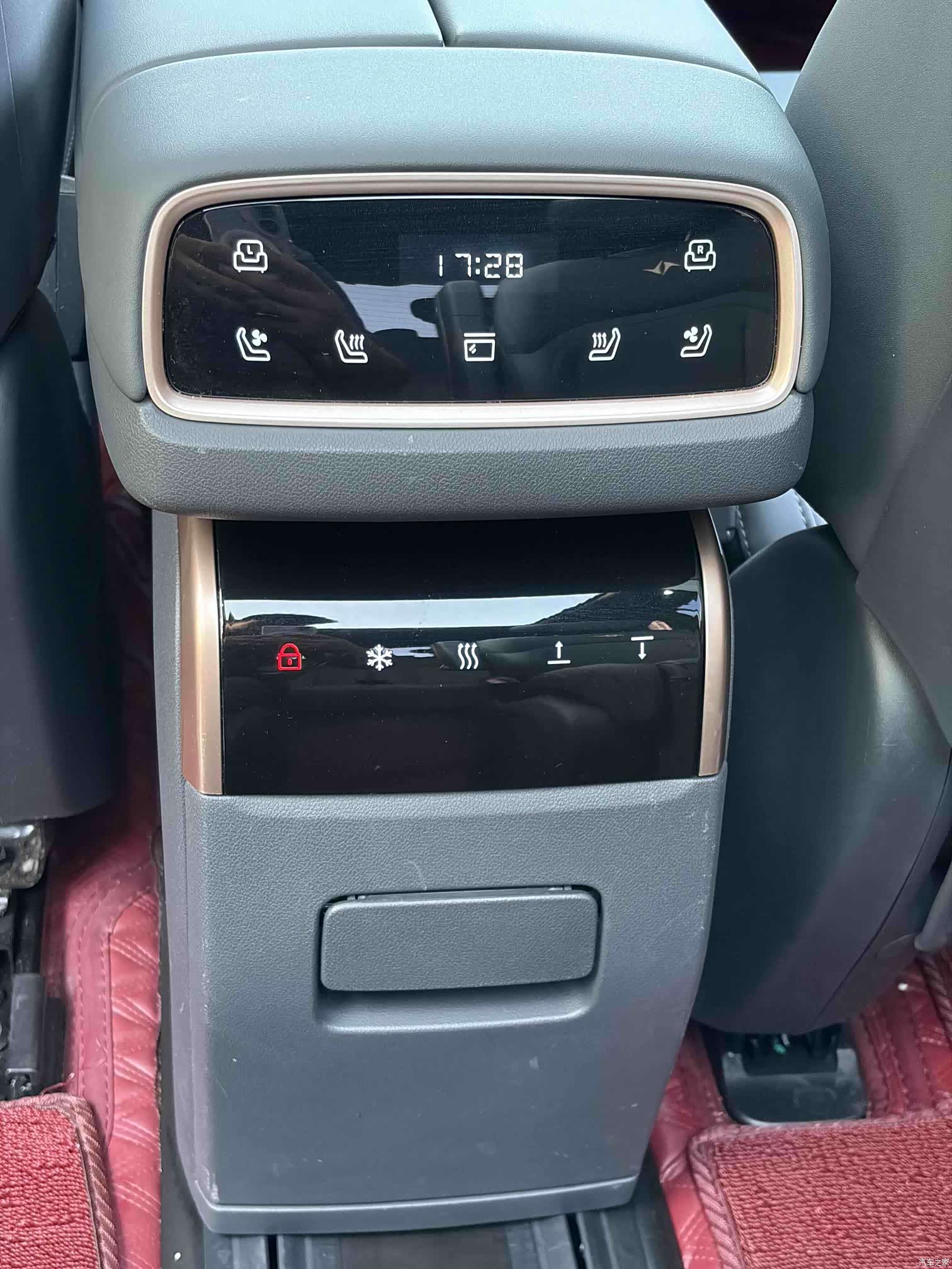 DongFeng eπ008, 2025 15