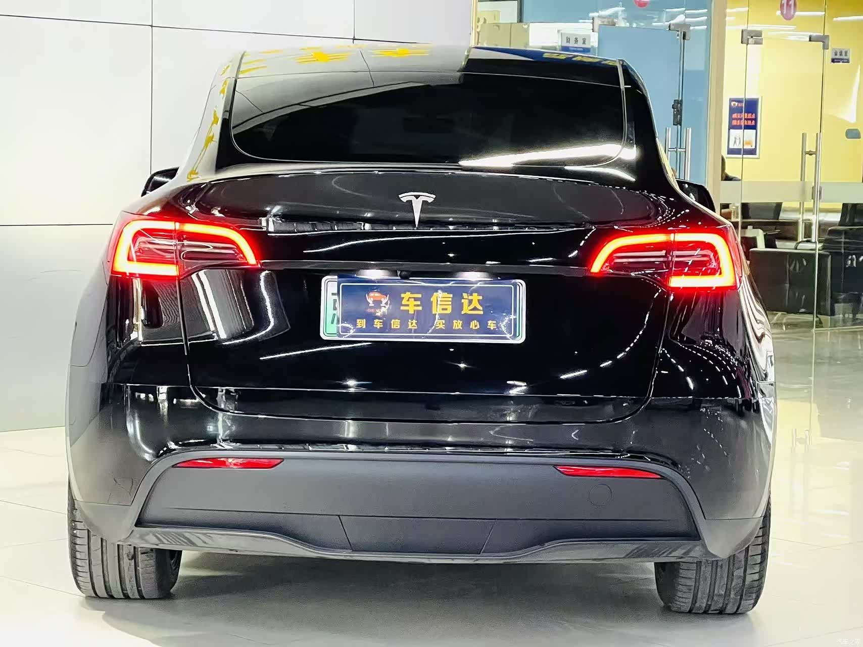 Tesla Model Y, 2024 4