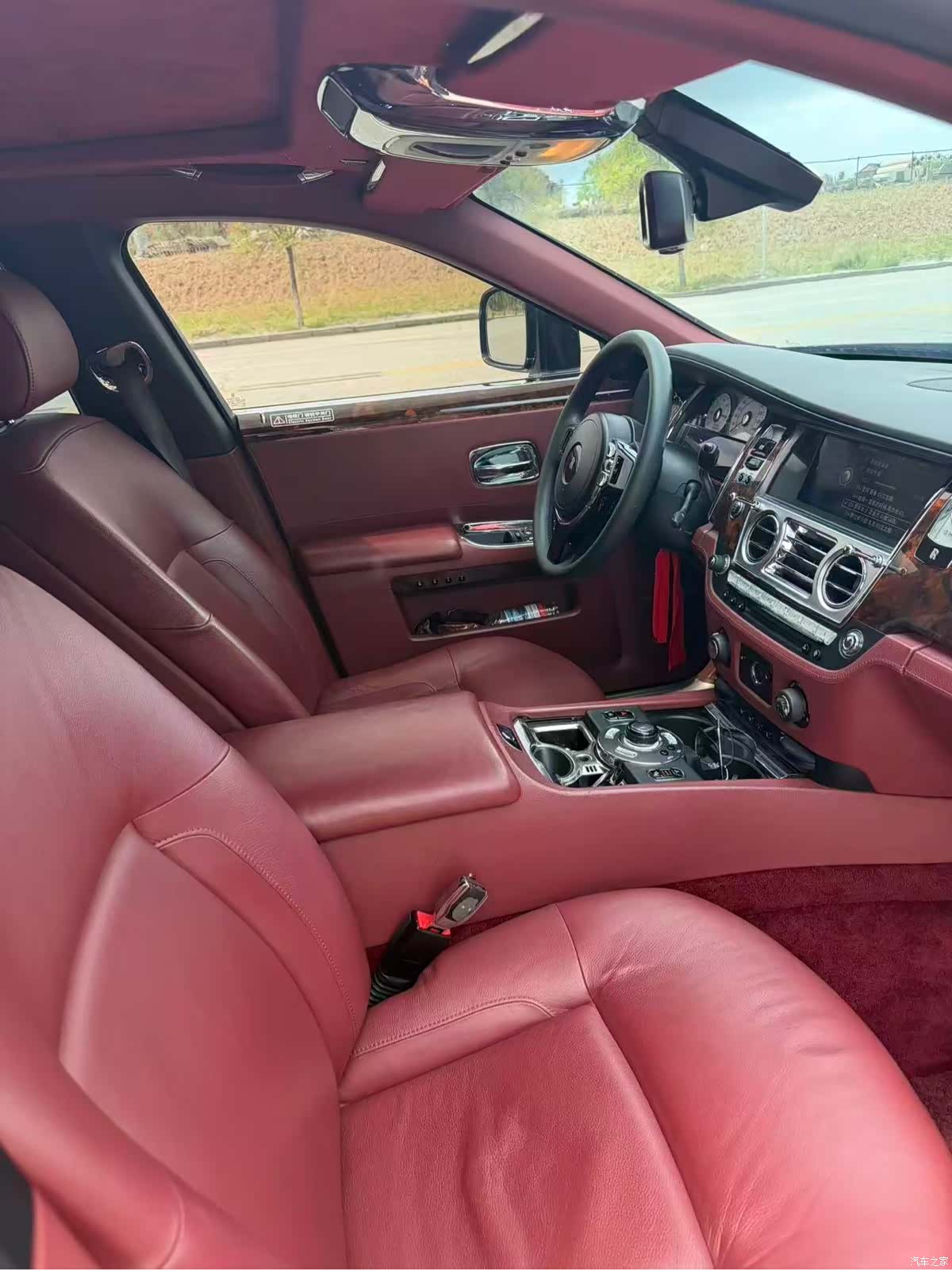 Rolls-Royce Ghost, 2012 6