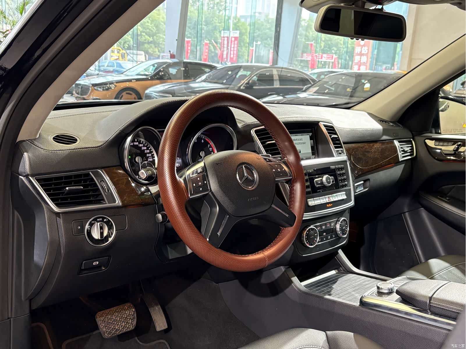 Mercedes-Benz GL-Class, 2015 8
