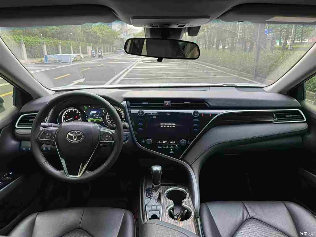 Toyota Camry, 2020 7