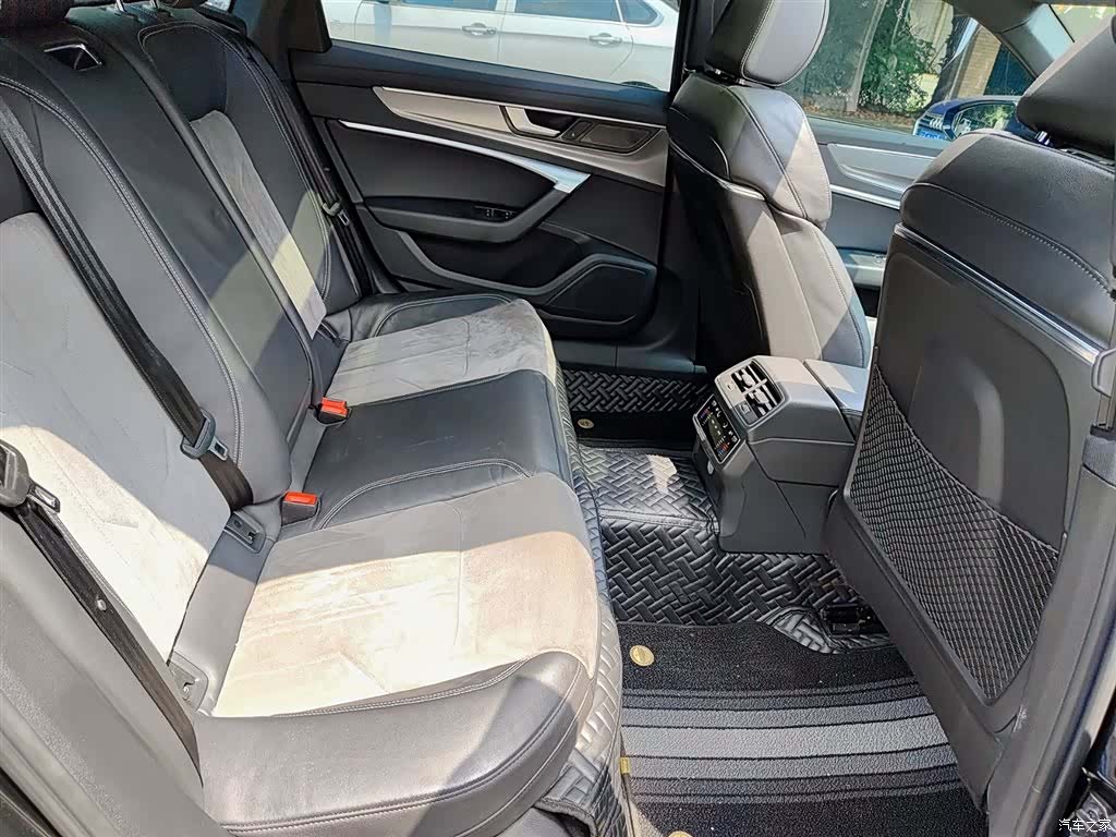 Audi A6L, 2022 11