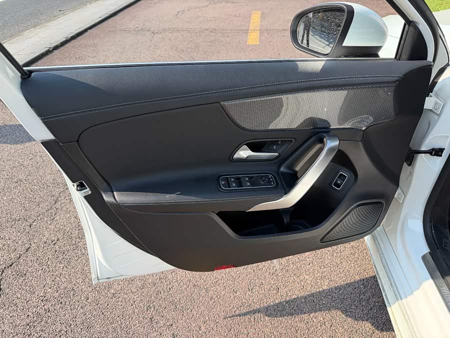 Mercedes-Benz A-Class 2022, фото 6