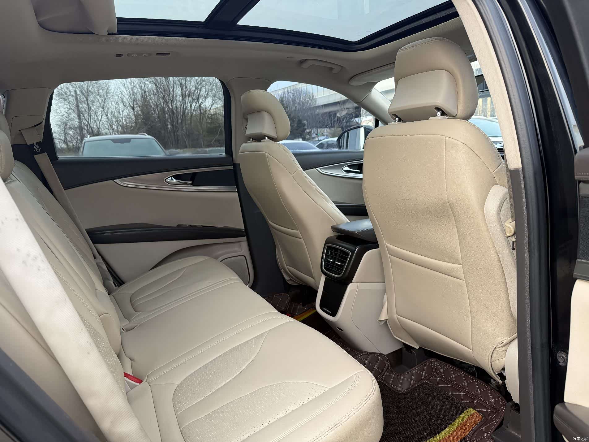 Lincoln MKX, 2017 4