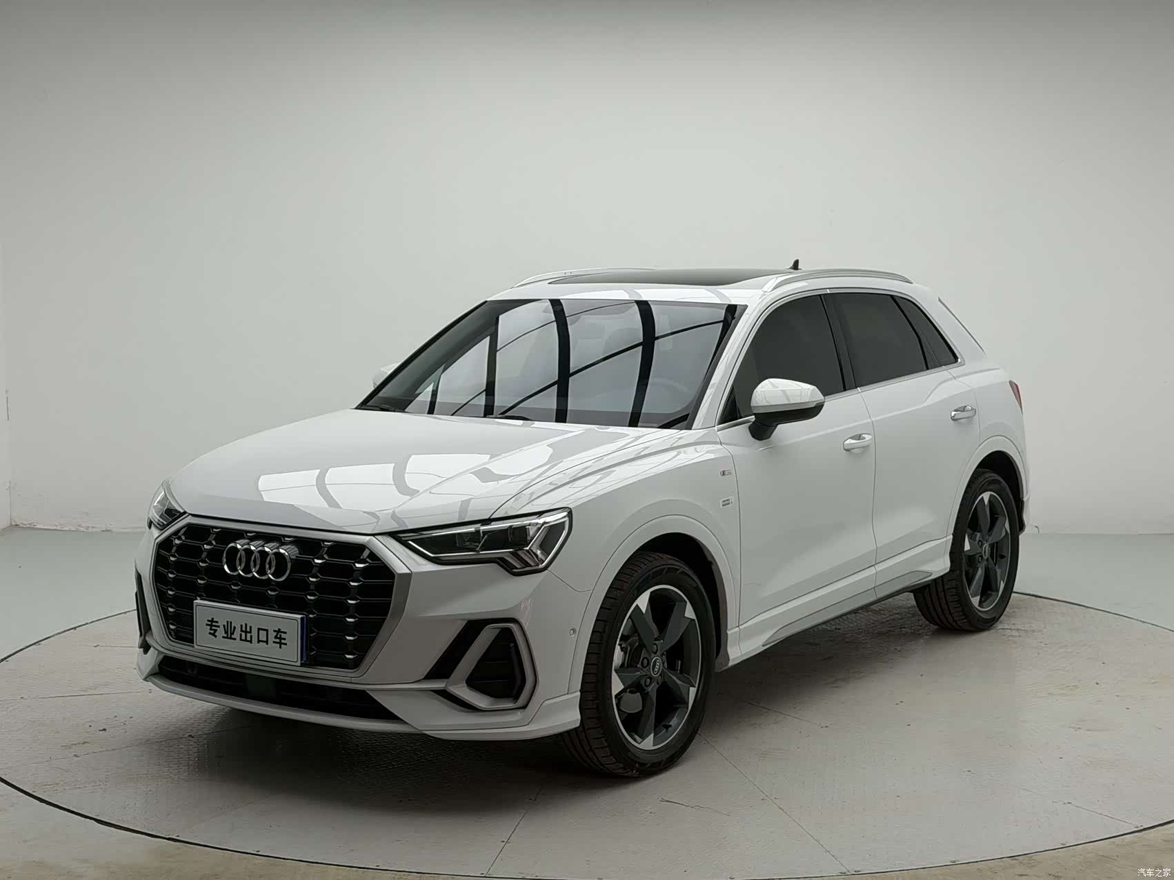 Audi Q3, 2022 3