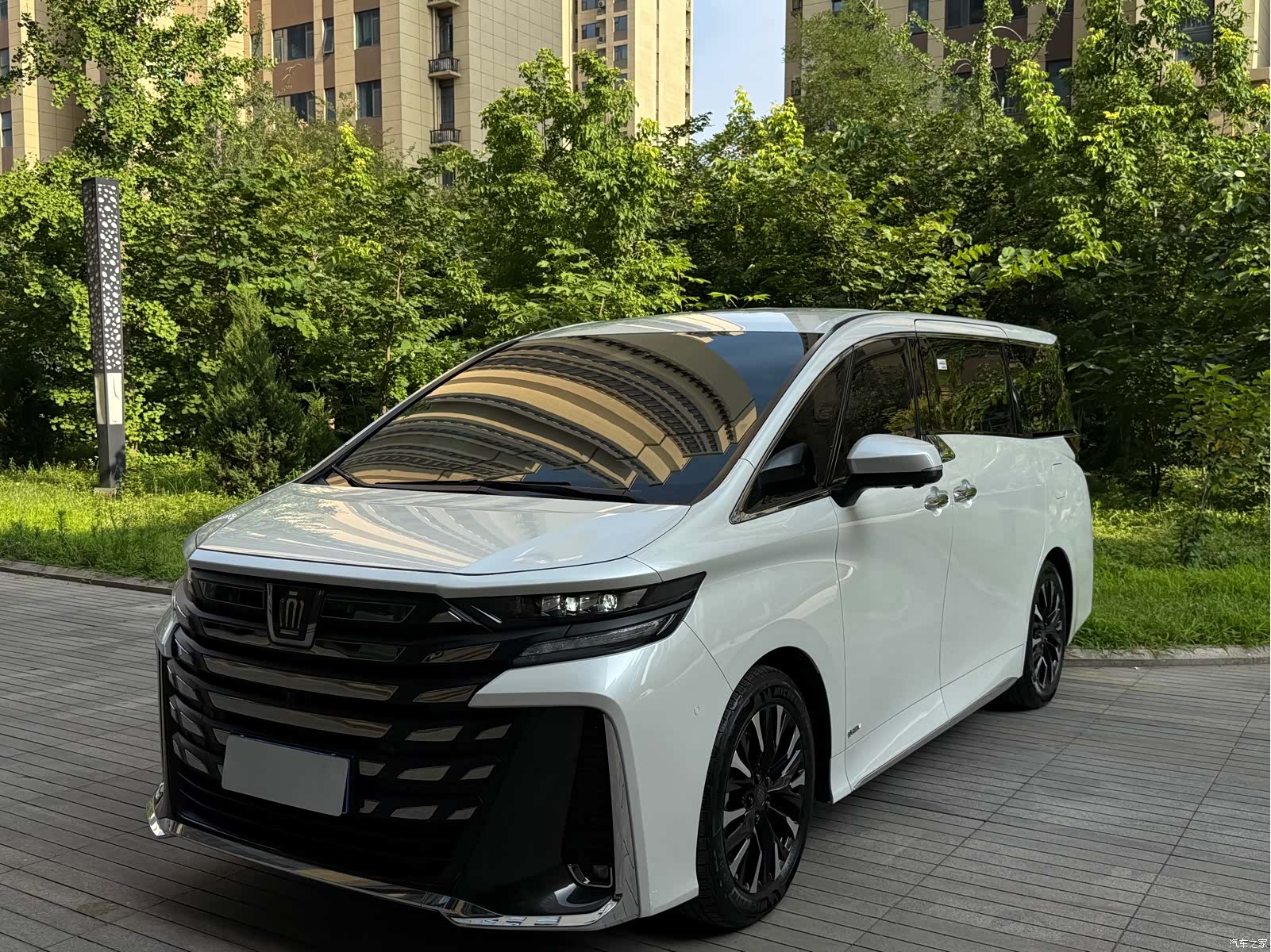 Toyota Vellfire, 2025 2