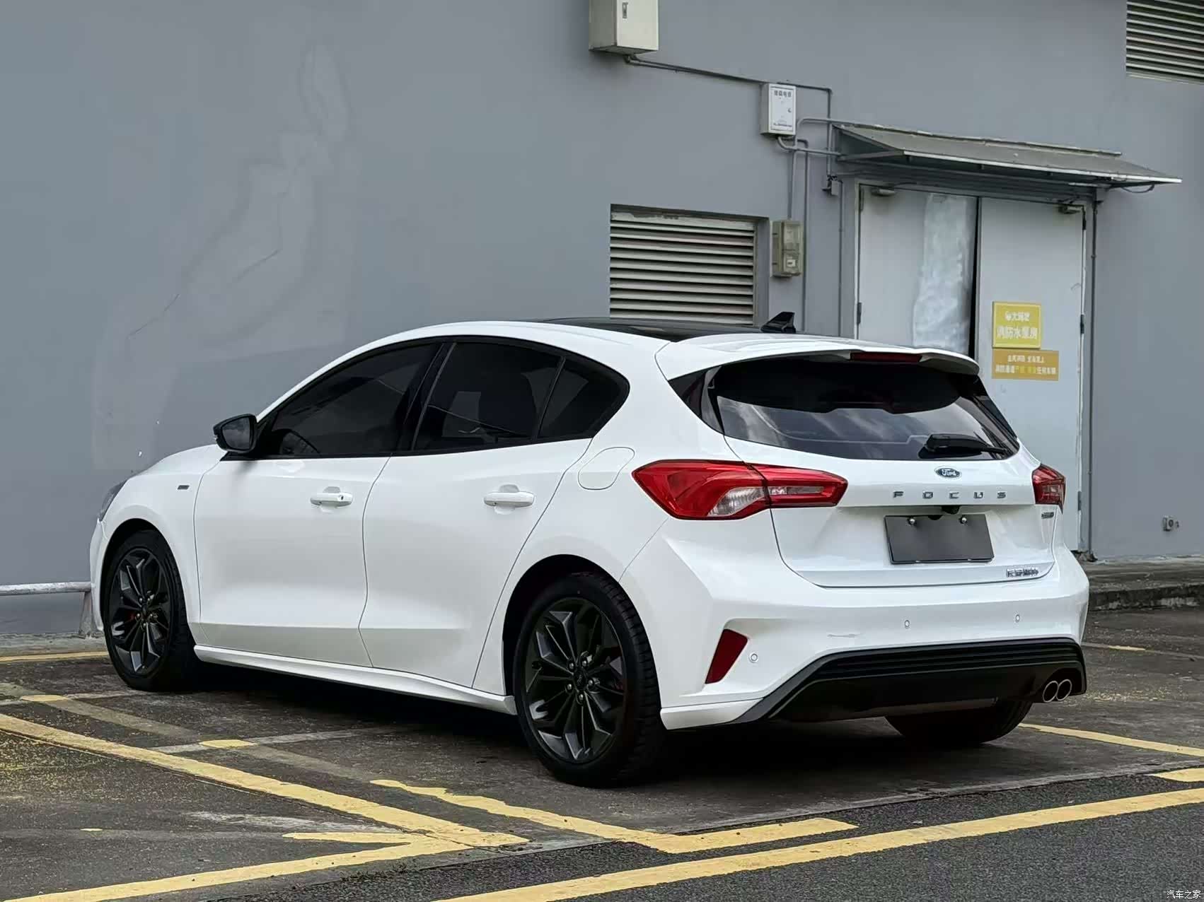 Ford Focus, 2023 7