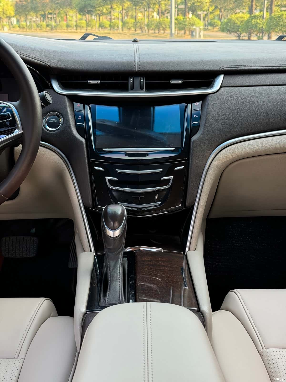 Cadillac XTS, 2013 12