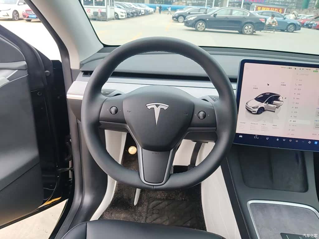 Tesla Model Y, 2024 11