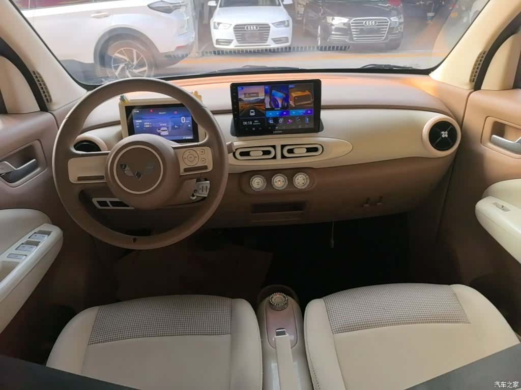 Wuling MINIEV, 2025 10