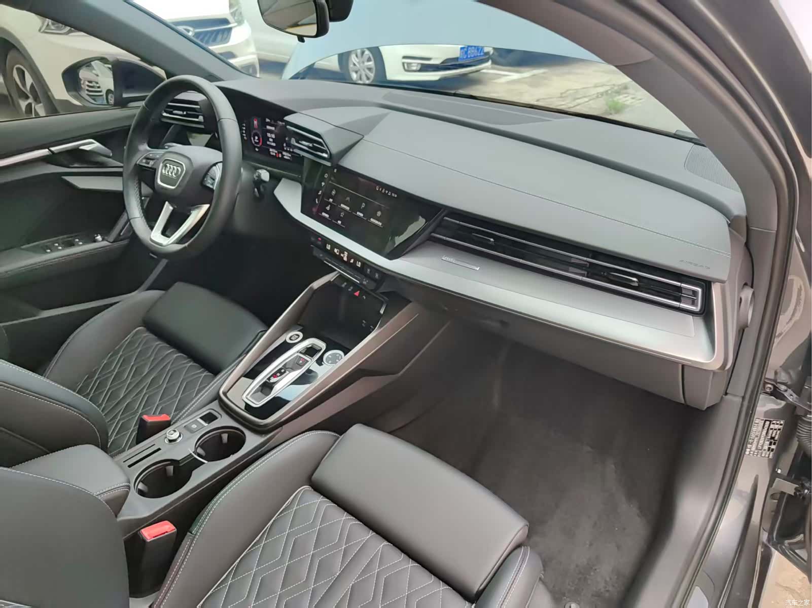 Audi Flying Spur, 2025 12