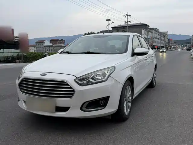 Ford Focus 2016 — купить из Китая под заказ